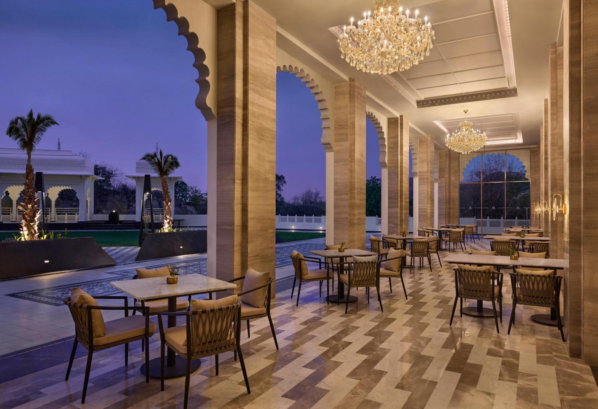 Udaipur Marriott Hotel Exteriör bild